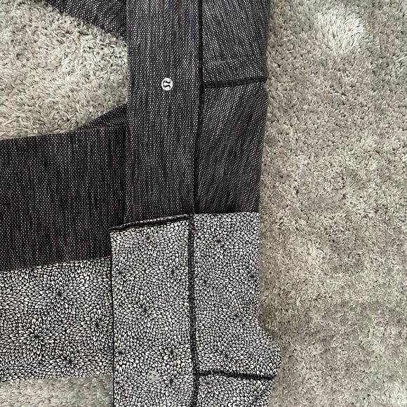 Lulu lemon bottoms - Picture 2 of 10